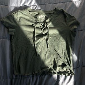 Holister olive green casual tshirt !
